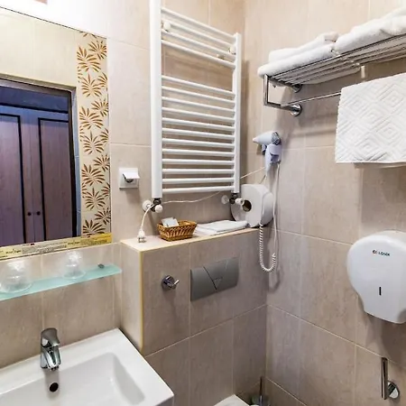Hotel Jogar 3*