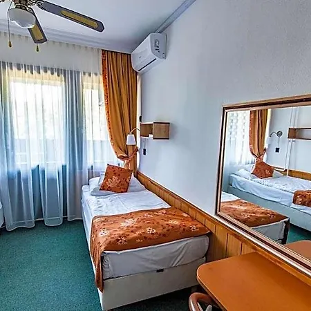 Jogar Hotel Balatonföldvár