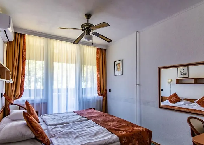 Jogar 3* Balatonföldvár