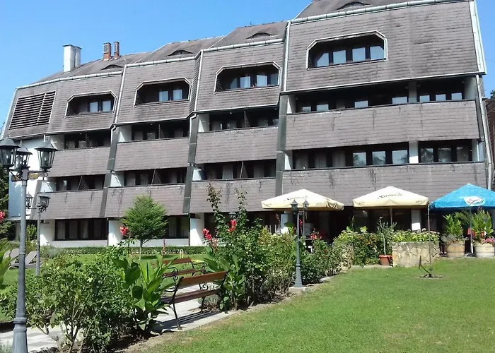 Jogar 3* Balatonföldvár